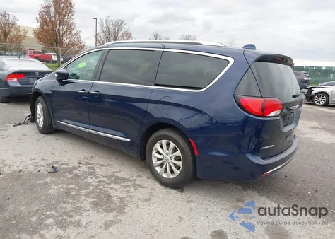 2018 Chrysler Pacifica Touring L z USA, uszkodzony, nr VIN 2C4RC1BG6JR233614